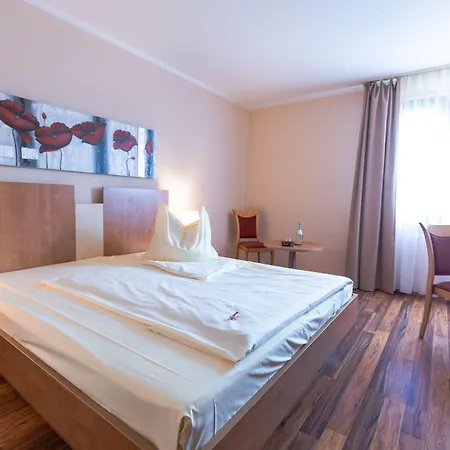 Montana Parkhotel فندق مارل