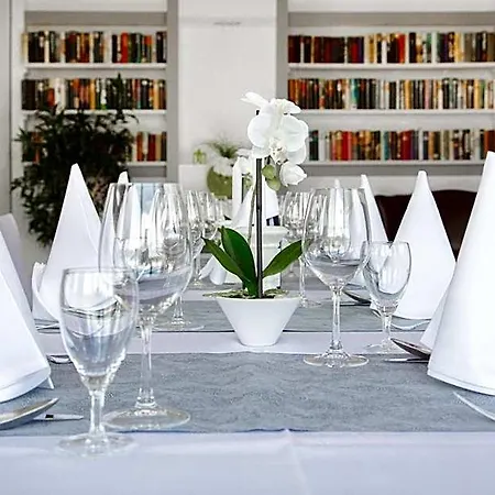 Montana Parkhotel Hotel