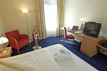Montana Parkhotel 호텔 마를