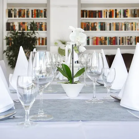 Montana Parkhotel 3*